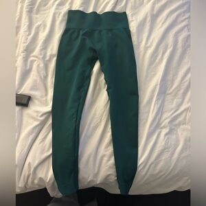 Emerald green set active leggings. Size M